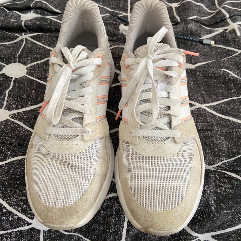 Adidas Sneakers